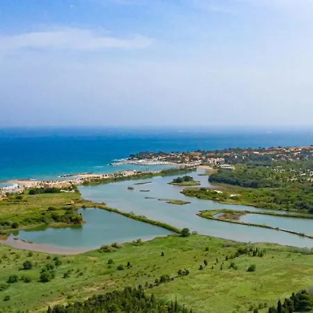 Contemporaine Bord De Saint Aygulf Fréjus