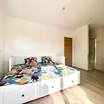 Contemporaine Bord De Villa Saint Aygulf