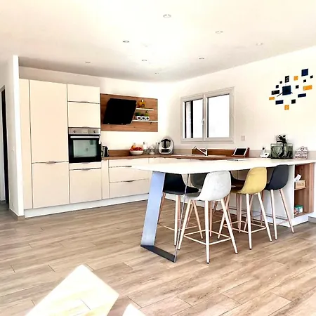Contemporaine Bord De Saint Aygulf