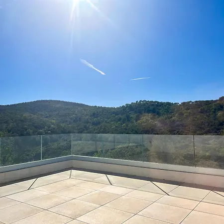 Contemporaine Bord De Saint Aygulf Villa