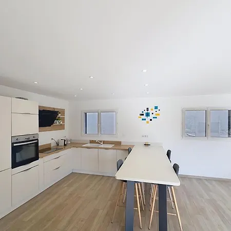 Contemporaine Bord De Villa Saint Aygulf