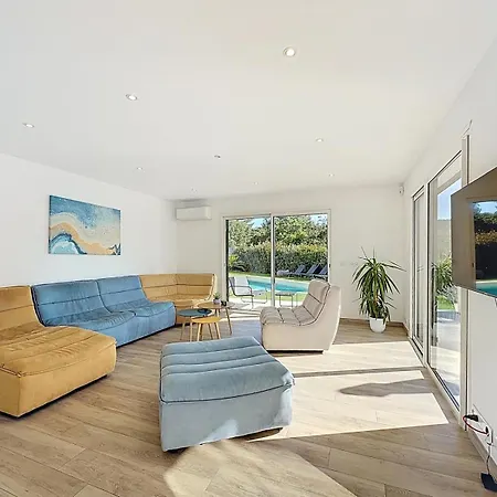 Contemporaine Bord De * Saint Aygulf